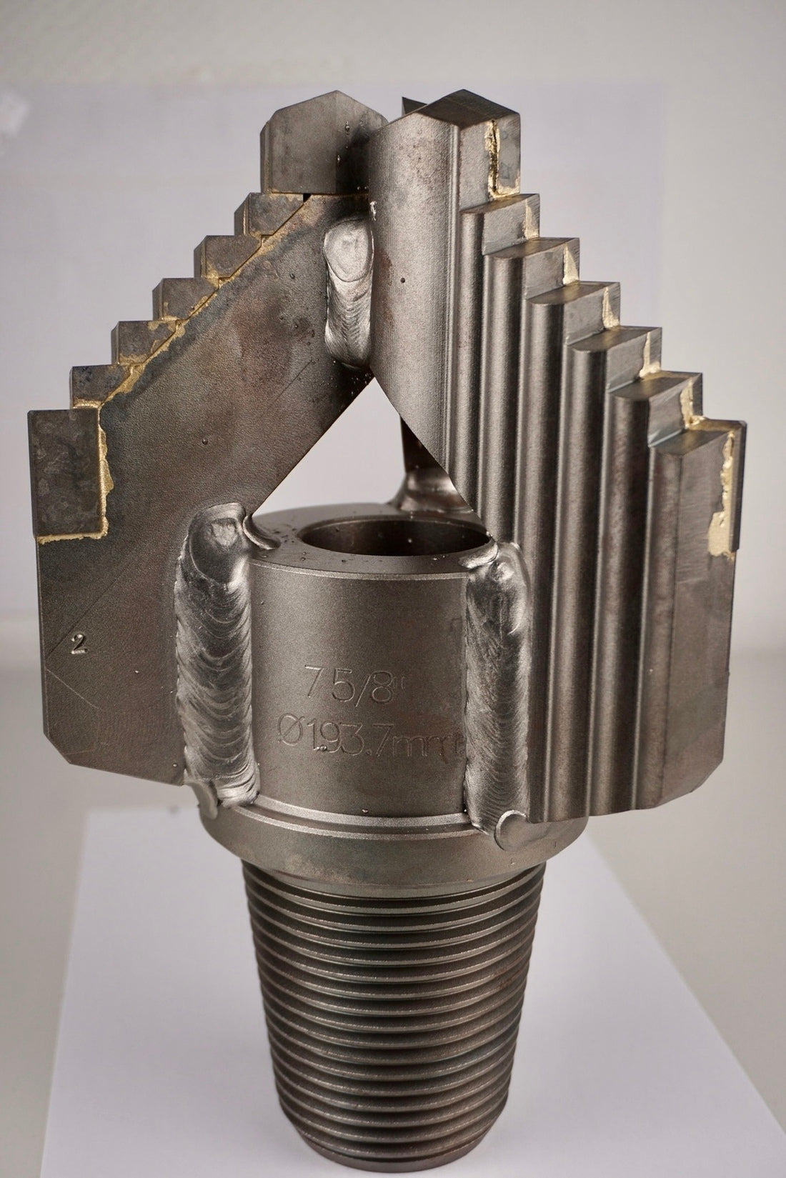 Step chisel with 3 1/2" API Reg. SPIBO